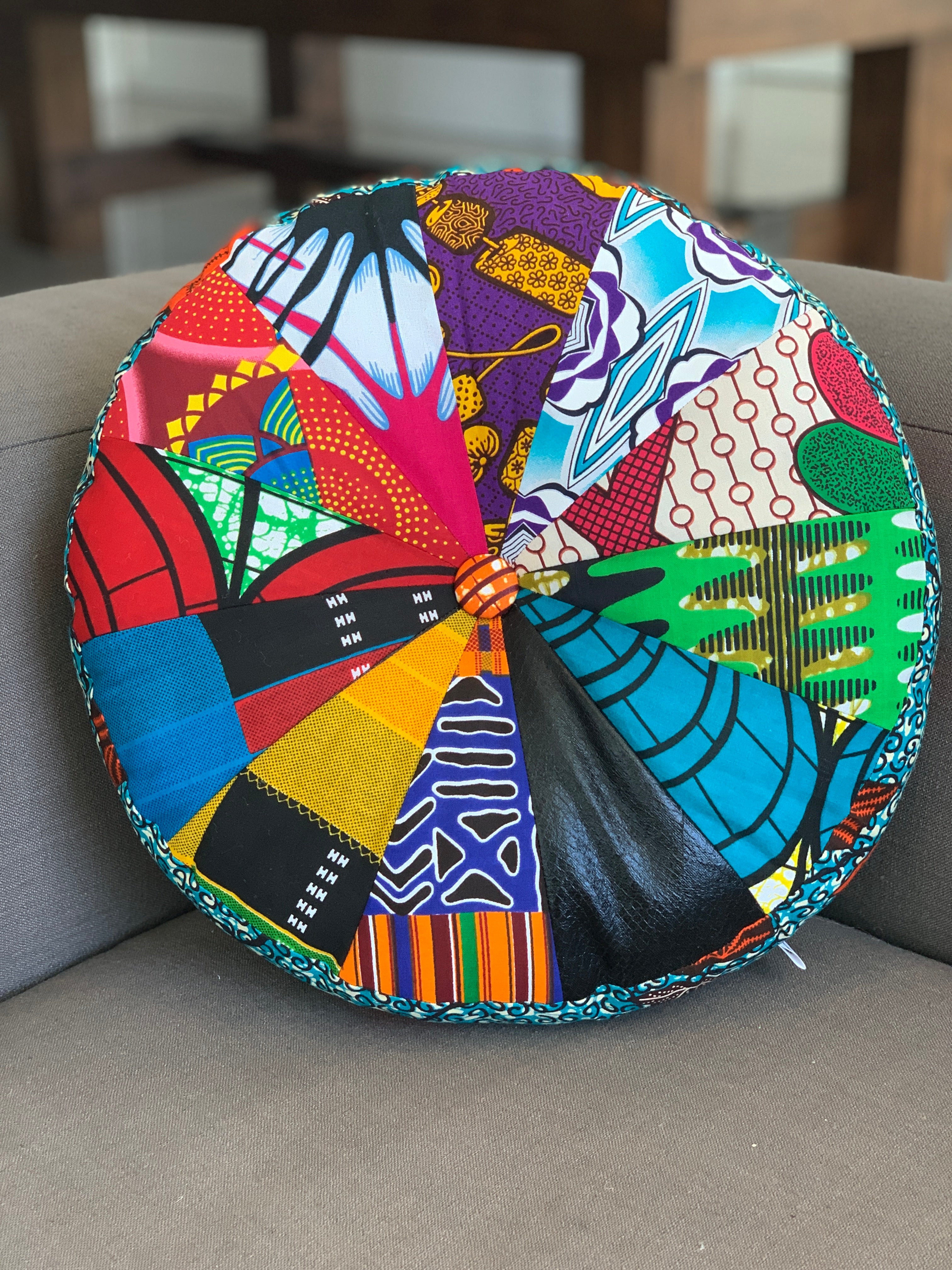 Round store pinwheel cushion